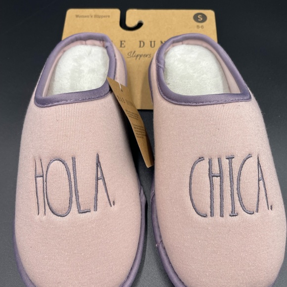 Woman’s Rae Dunn S 5-6 Hola Chica. Slippers - Picture 2 of 4